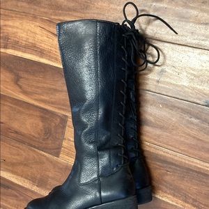Size 7.5 Black leather waterproof boots